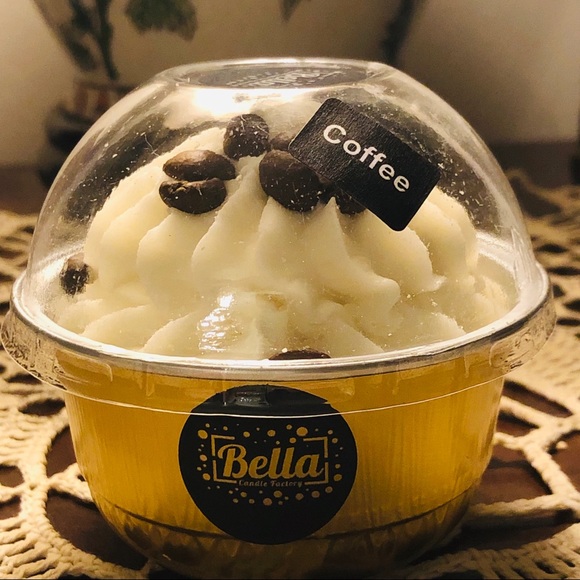 Coffee ice cream candle - Picture 3 of 3